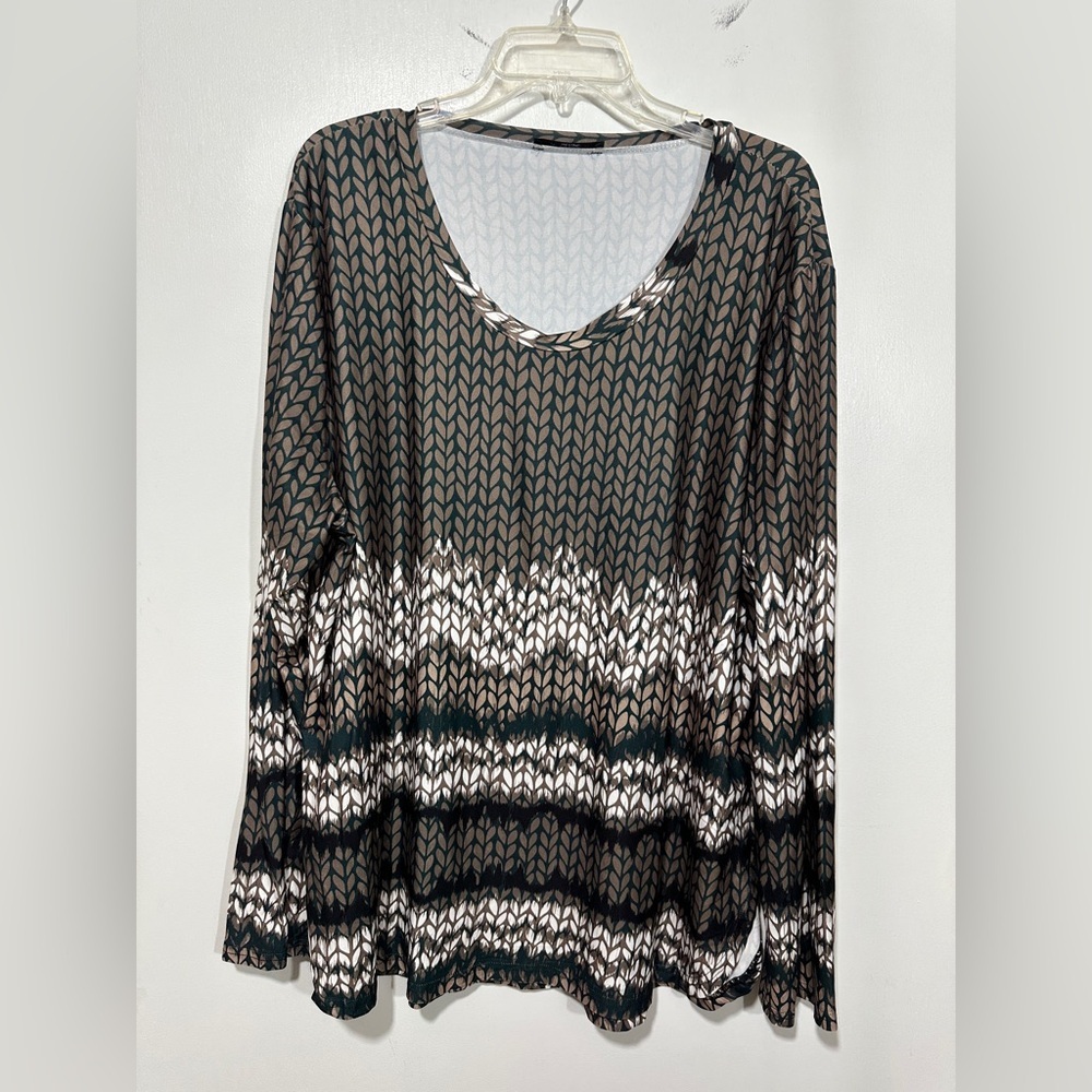 Woman’s long sleeve shirt